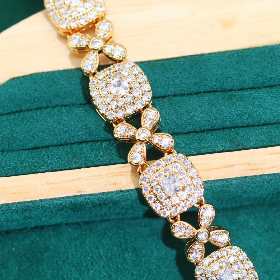 European and N Fashion Exquisite Zircon Jewelry with Sapphire Flash Diamond Plated White Lady Bracelet