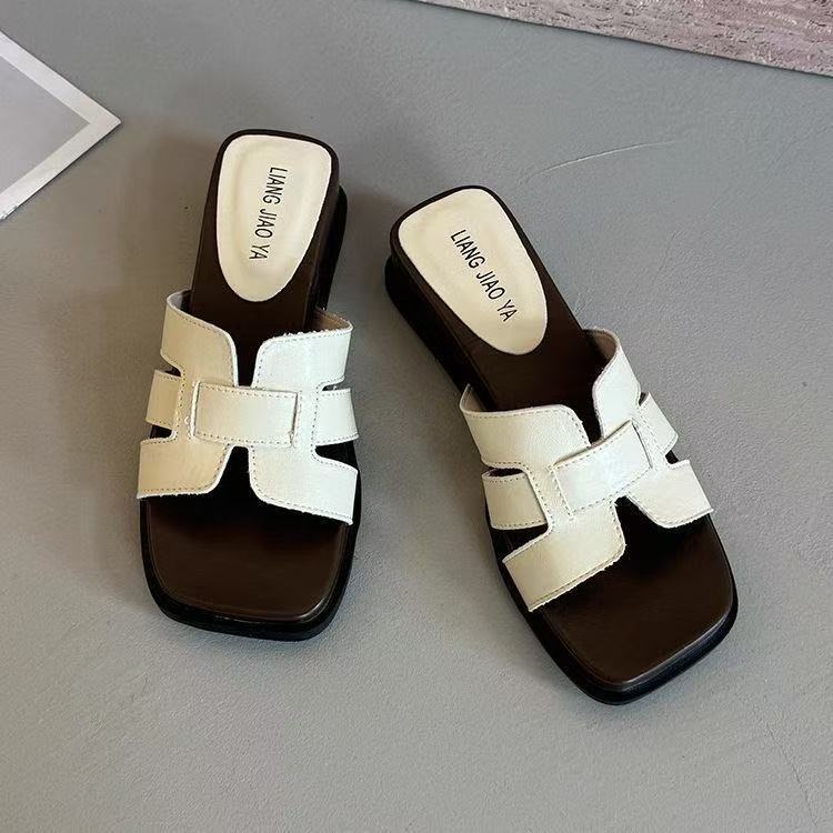 Drag Summer Soft Leather Open-toed Casual Women's Slope Square Head Women's Flat-bottomed Slippers Solid Color Fashion One-character Cool and Cool