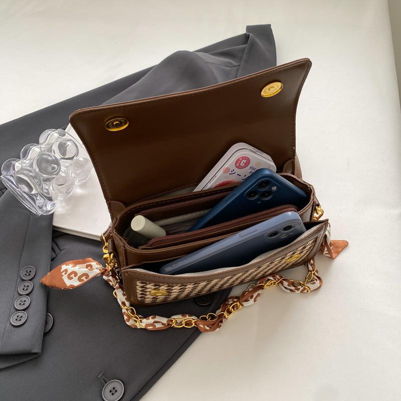 Autumn and Winter New Niche Design Contrasting Color Small Square Bag Versatile Single Shoulder Oblique Span Women's Bag