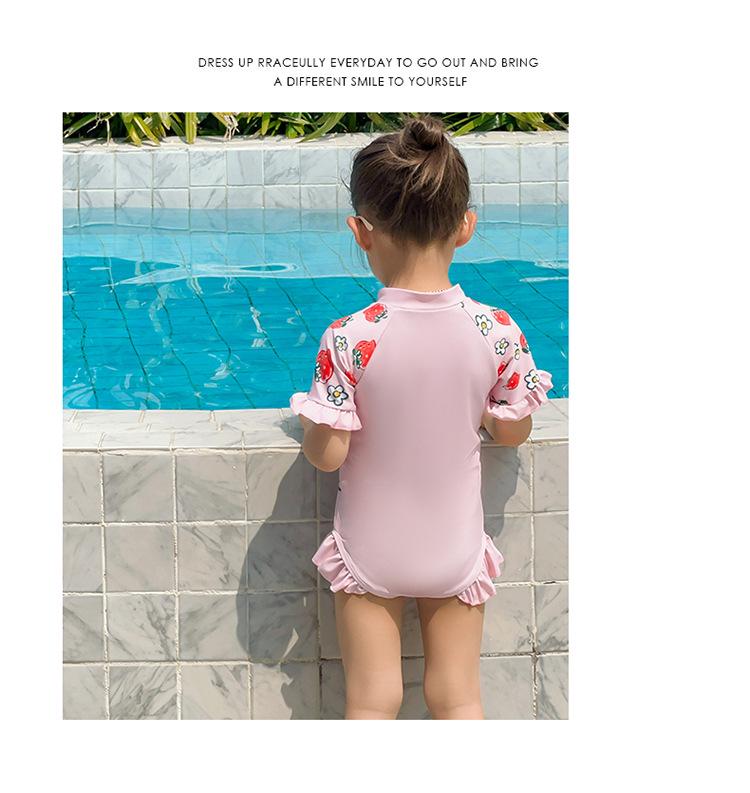 New Two-Tone Cartoon One-Piece Swimsuit for Girls - Stylish Beachwear for Vacations