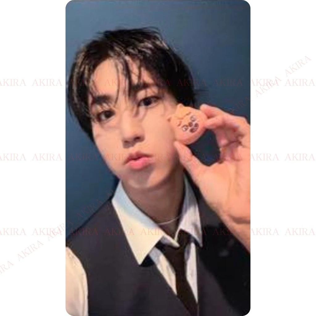 Stray Kids SKZOO TAMAGOTCHI MD BENEFITS PHOTO CARD OFFICIAL