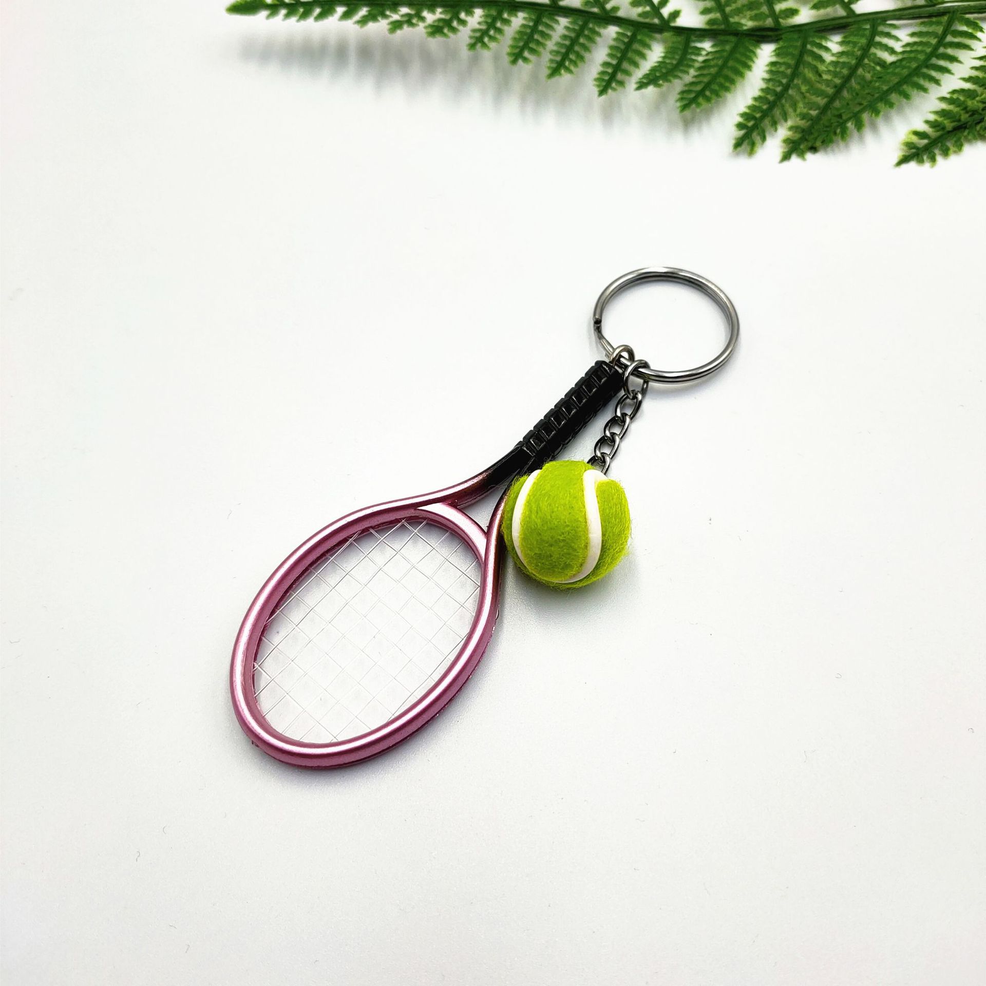 

Creative Design Personality Simulation Tennis Racket Pendant Key Chains for Women Men Stainless Steel Backpack Accessories Gift фиолетовый