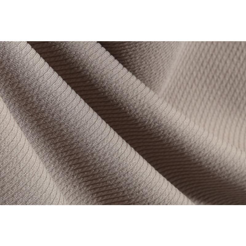 Podzimní a zimní dámské šaty s vysokým krkem, rozšířenými rukávy a bokovým střihem