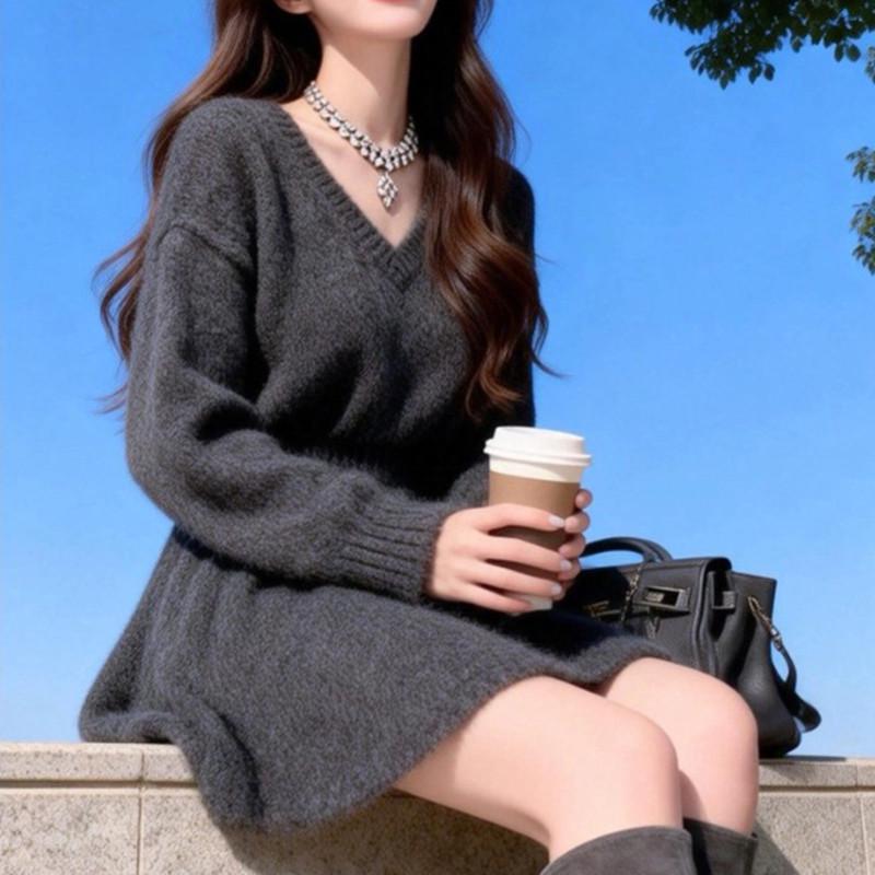 

2026 Elegant Gray V-neck Knit Two-Piece Set: Long Sleeve Sweater & Waist-Cinched Short Skirt for Women - Perfect for Autumn/Winter. One size fits 80-120
