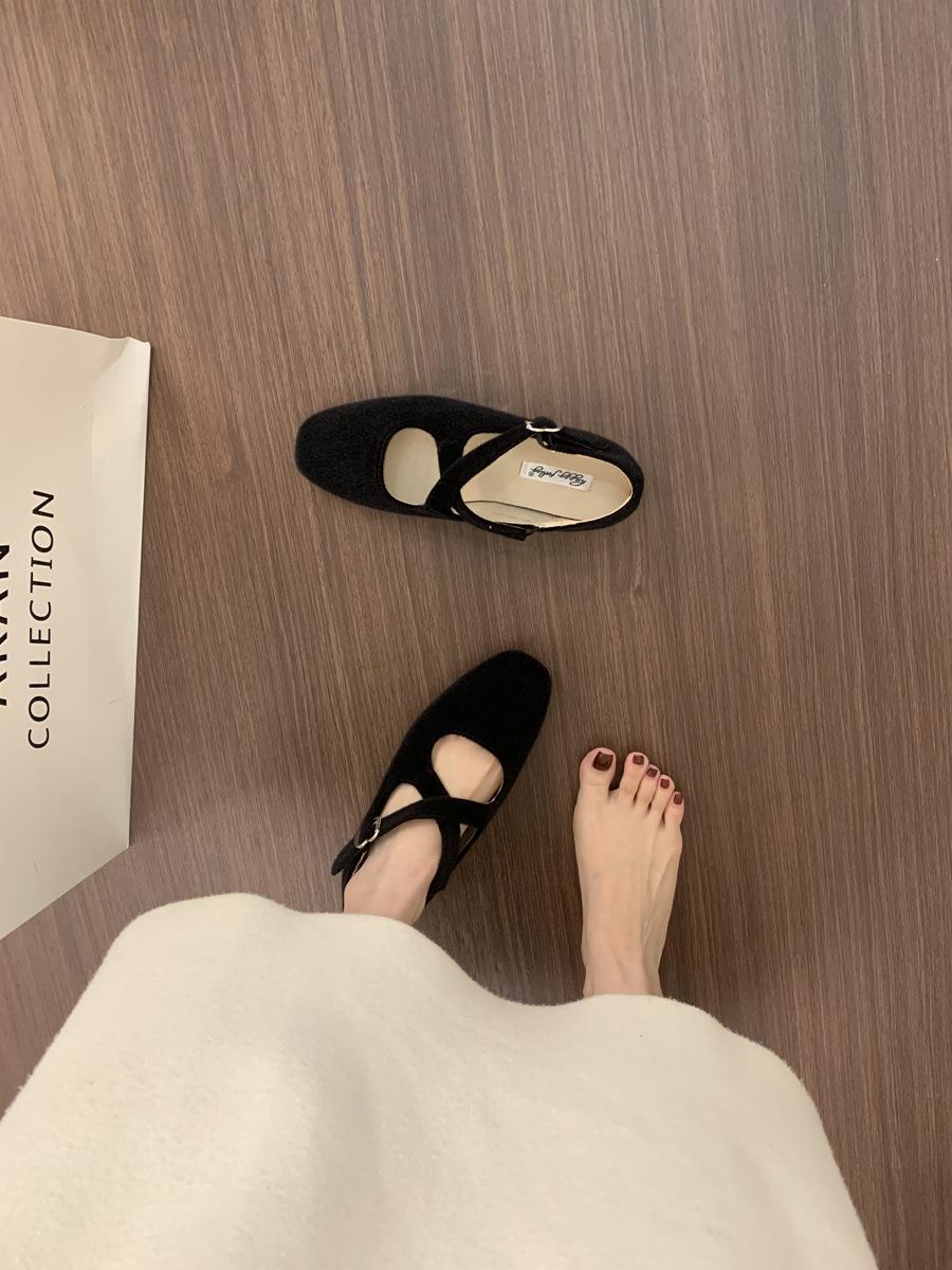 

French Evening Wind Versatile Cross Belt Shoes Women s 2025 Spring and Autumn New Ballet Fairy Flat Mary Jane Shoes 40