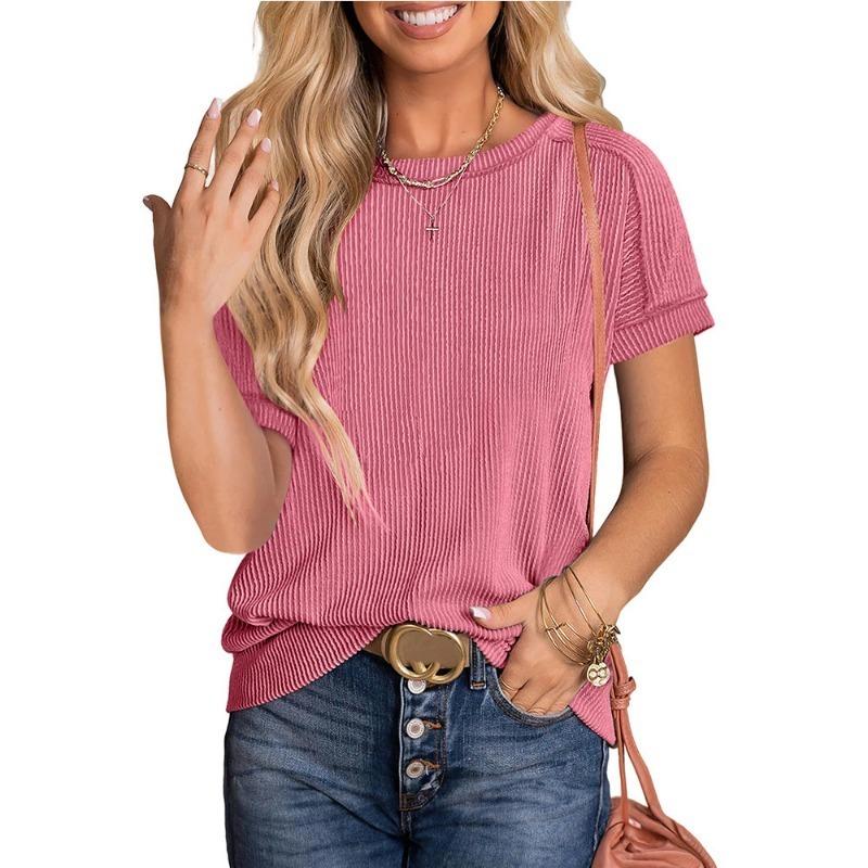 A New Summer T-shirt with A Round Neck Twisted Outer Seams and Short Sleeves