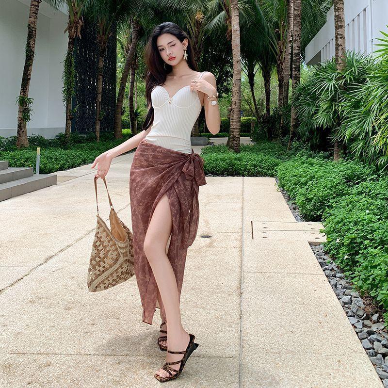 One-piece Swimsuit Women's High-end Feeling Ins Sexy Pure Desire Seaside Vacation Hot 2-piece Mailard