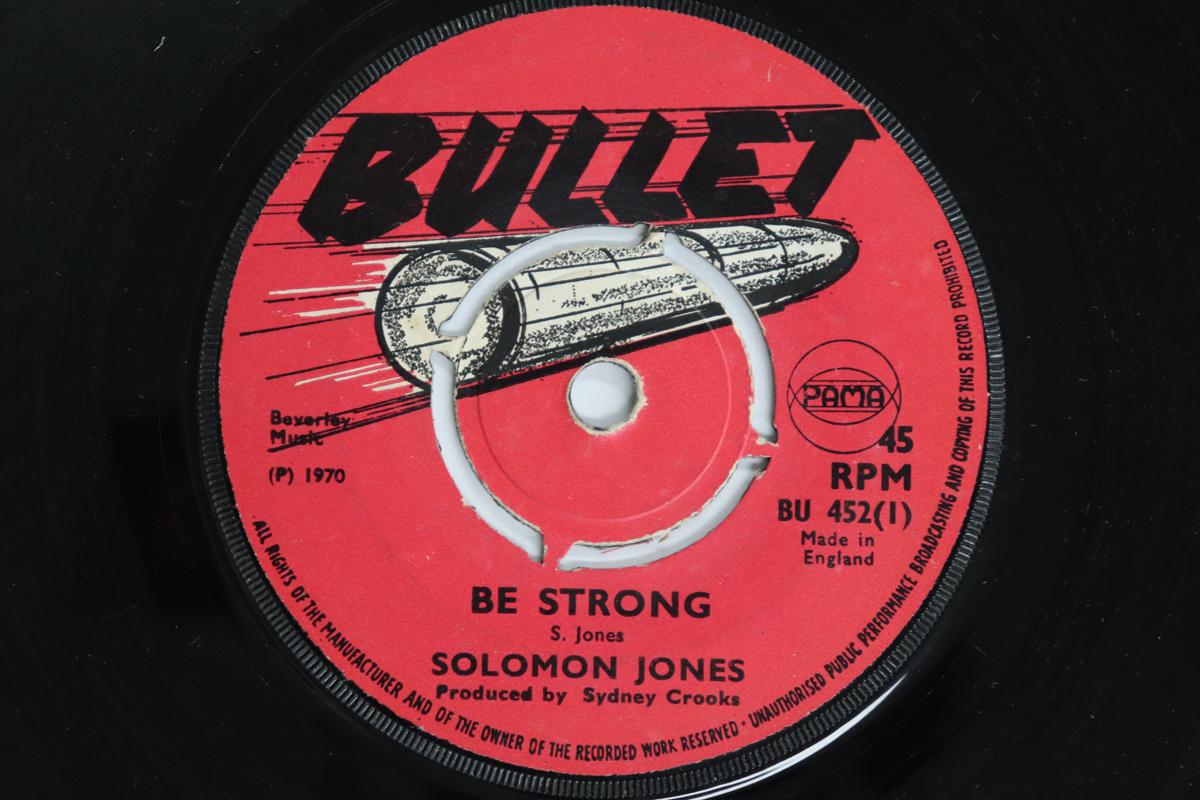 

7inch Record SOLOMON JONES - Be Strong / Wake Up In The Sunshine BU452 Bullet 1970 UK Reggae, Ska & Dub Used