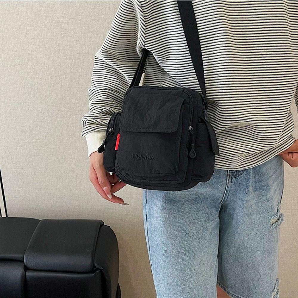 Borsa Messenger Leggera Scomparti Multipli Tracolla Regolabile Zainetto Laterale Borsa per Telefono in Nylon Adatta Sia per Uomini che per Donne