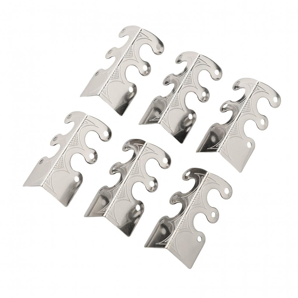 Pro stylovou ochranu soklových lišt s vintage kovovými rohovými chrániči 6 ks