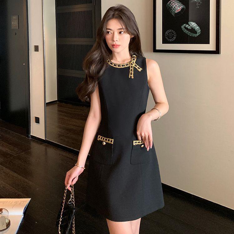 Miu-Style Sleek Socialite Design: Bright Silk Sleeveless A-Line Little Black Dress, Summer Edition