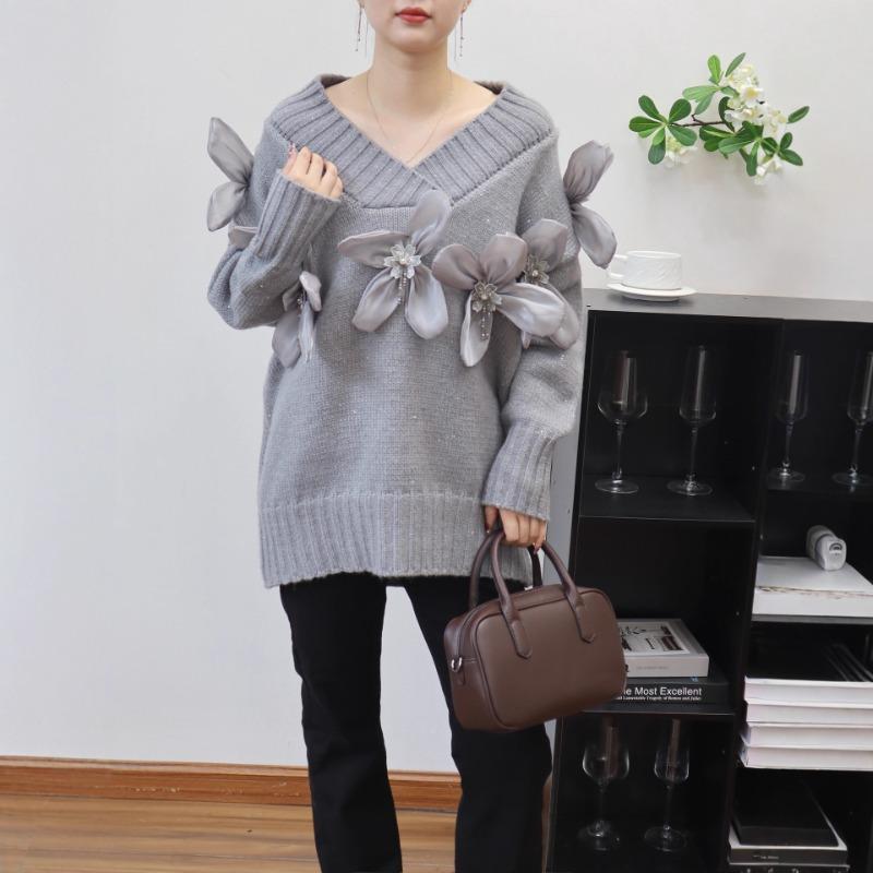 Autumn New Thickened Sequins Heavy Industry Three-dimensional Flower Knitted Sweater Top Loose High-end Sweater Pullover Woman