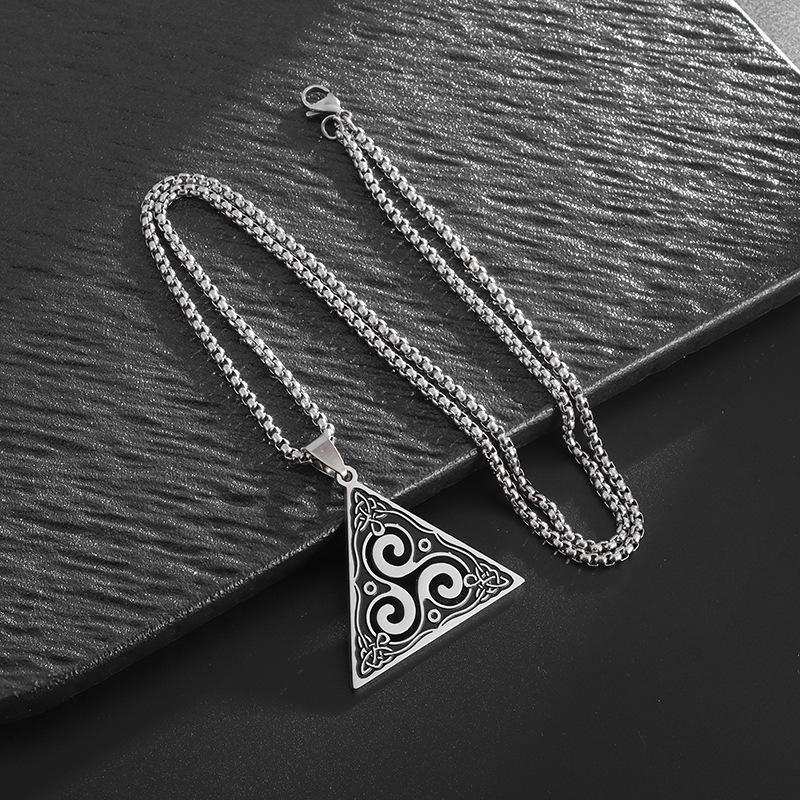 New Retro Three Bevel Necklace Selling Stainless Steel Triangular Triangle Pendant Jewelry