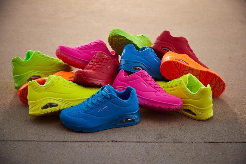 Skechers Uno - Stand On Air Женские кроссовки зеленого цвета