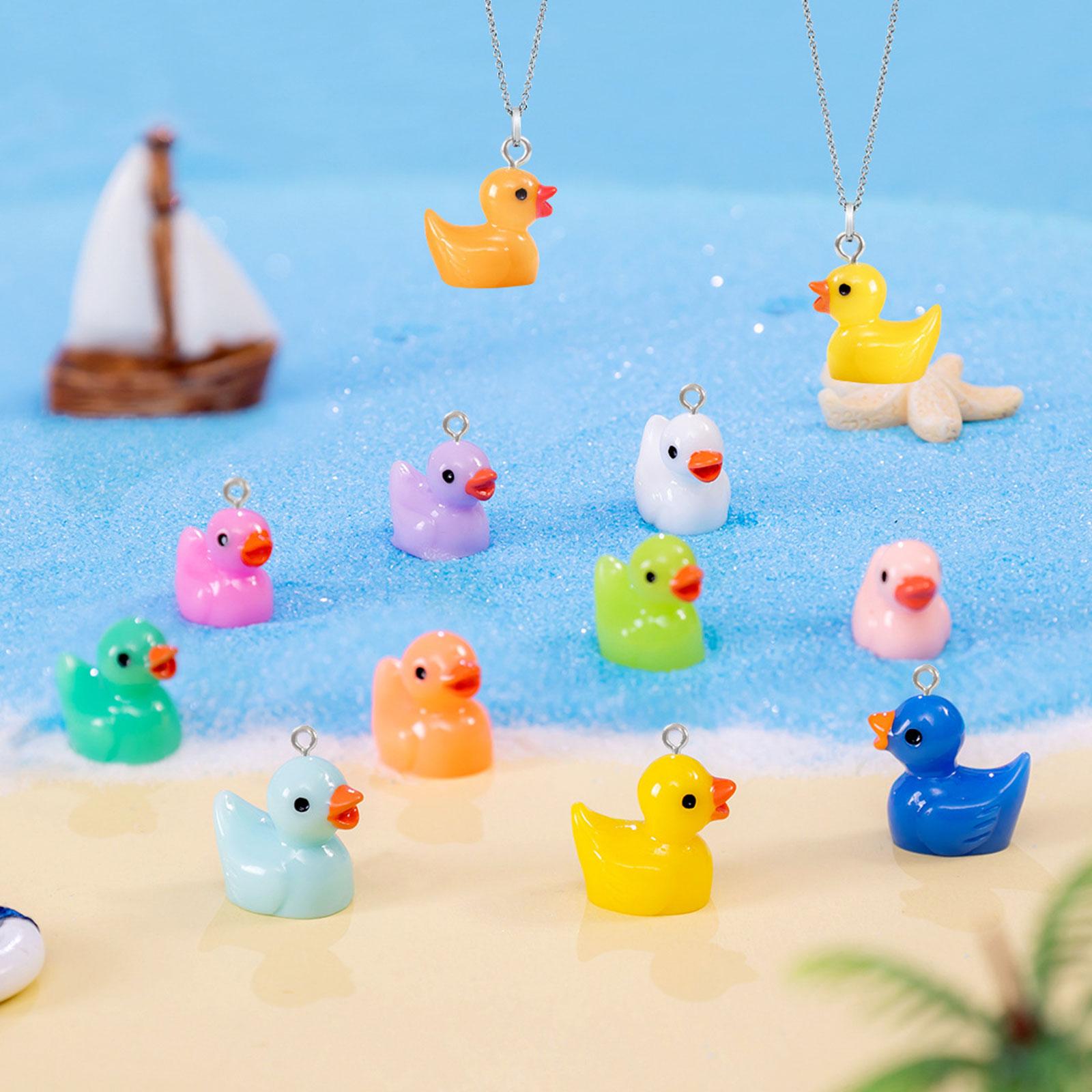 Упаковка из 100 шт. красочных миниатюрных фигурок уток — фото 7