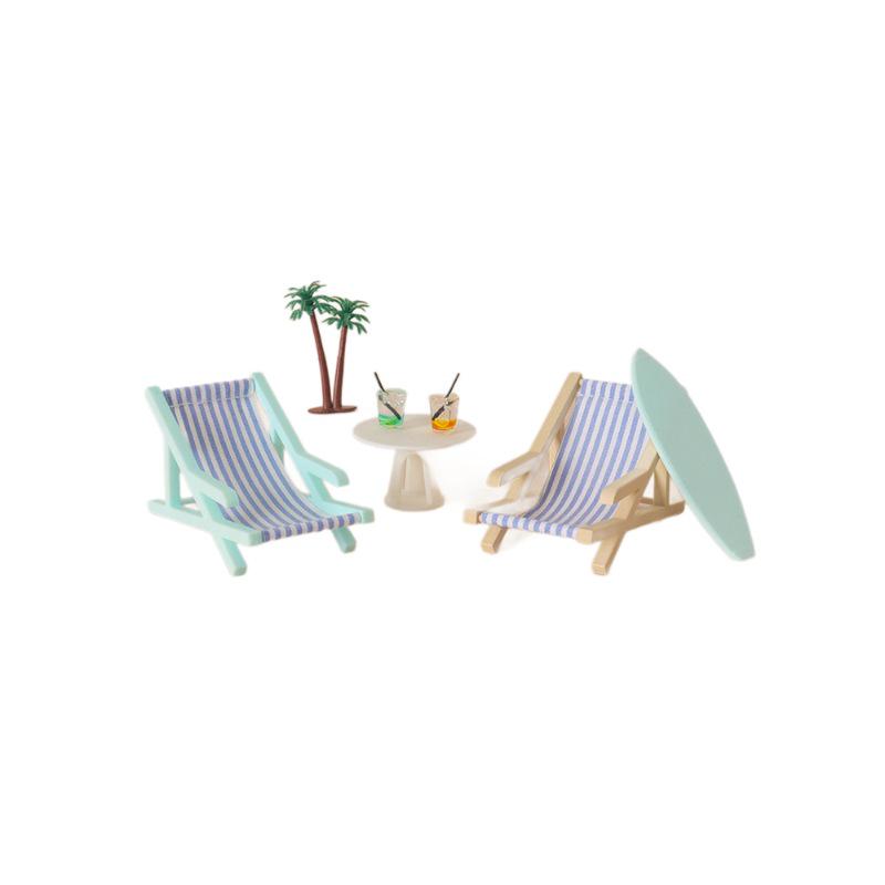 Miniature Beach Lounge Chair for Dollhouse Scenes