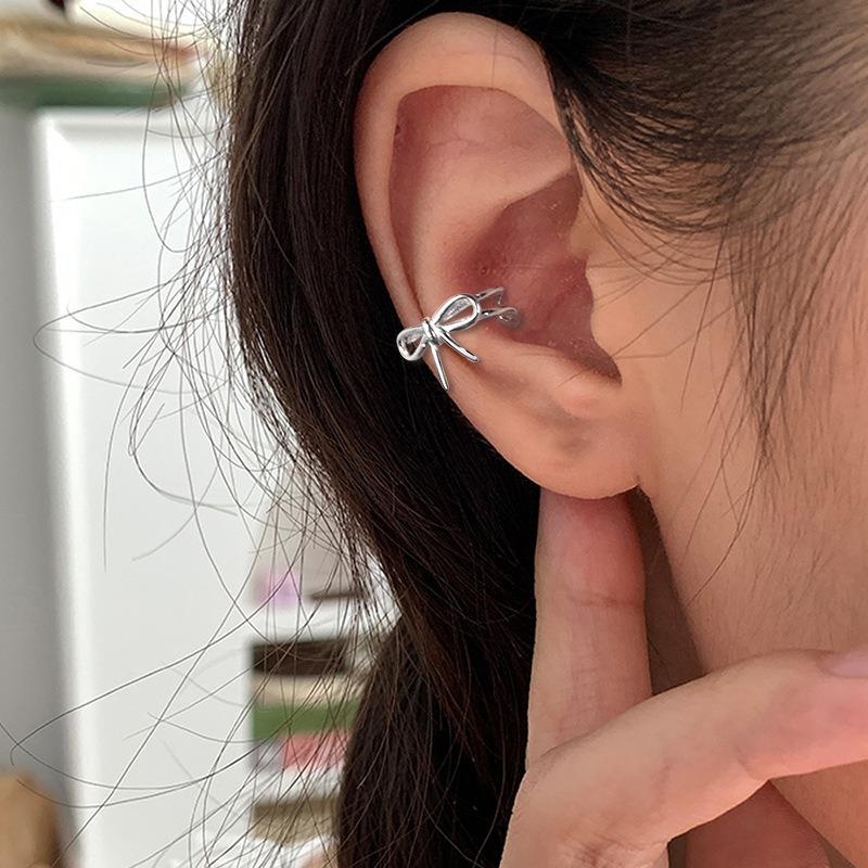 Hollow Out Bow Ear Clip Non Piercing Earrings Women Korean Copper Color No Hole Ear Cuff Butterfly Knot Zircon 2025 Trendy Gift