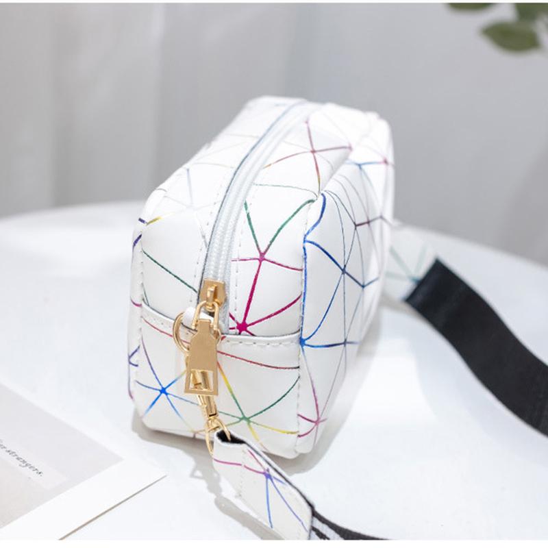 Moda Lazer Omuz askılı çanta Kadın Küçük Kare Çanta PU Deri Crossbody Çanta Trendy Yeni Mini Satchel Çanta