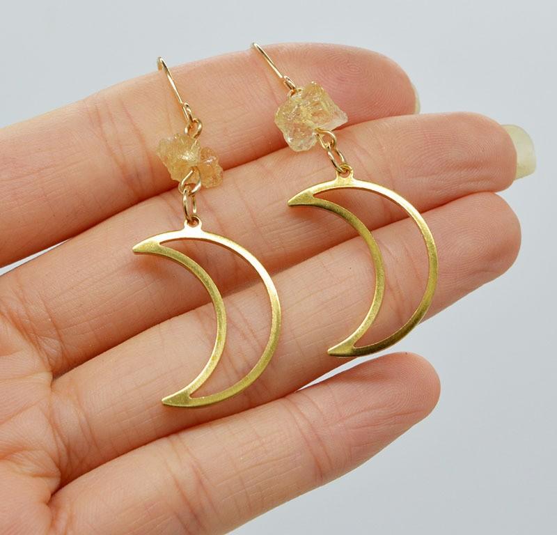 

Exquisite Simple Gold Color Stainless Steel Hollowed-out Crescent Moon Irregular Crystal Dangle Earrings for Women Jewelry Gift жовтий