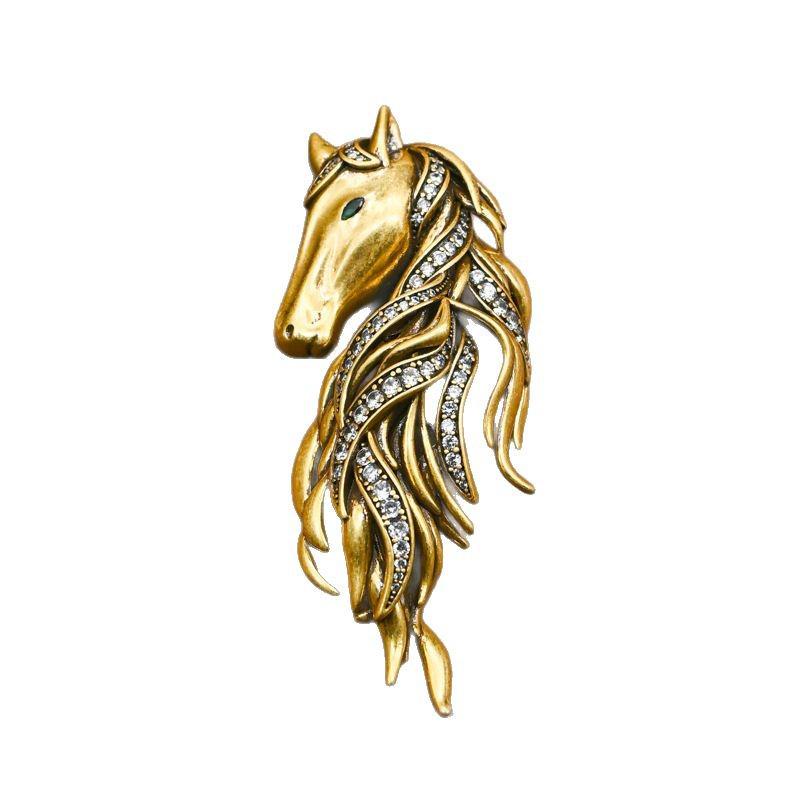 Vintage Heavy Industry Design Alloy Rhinestone Horse Head Brooch - Retro 3D Relief Jewelry.