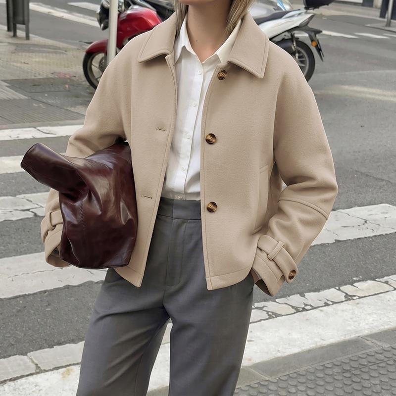 New Style Elegant British Style Straight Short Lapel Woolen Coat for Women in Autumn and Winter.