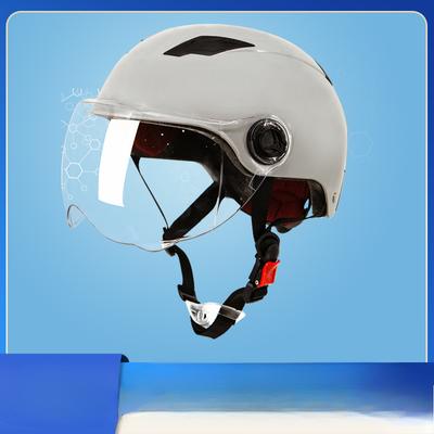 Chrániče – Motocyklové přilby