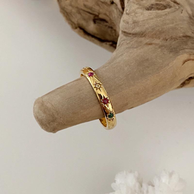 Trendy Luxury Zircon Star Gold Ring: Women's Exquisite, Colorful Fashion Design