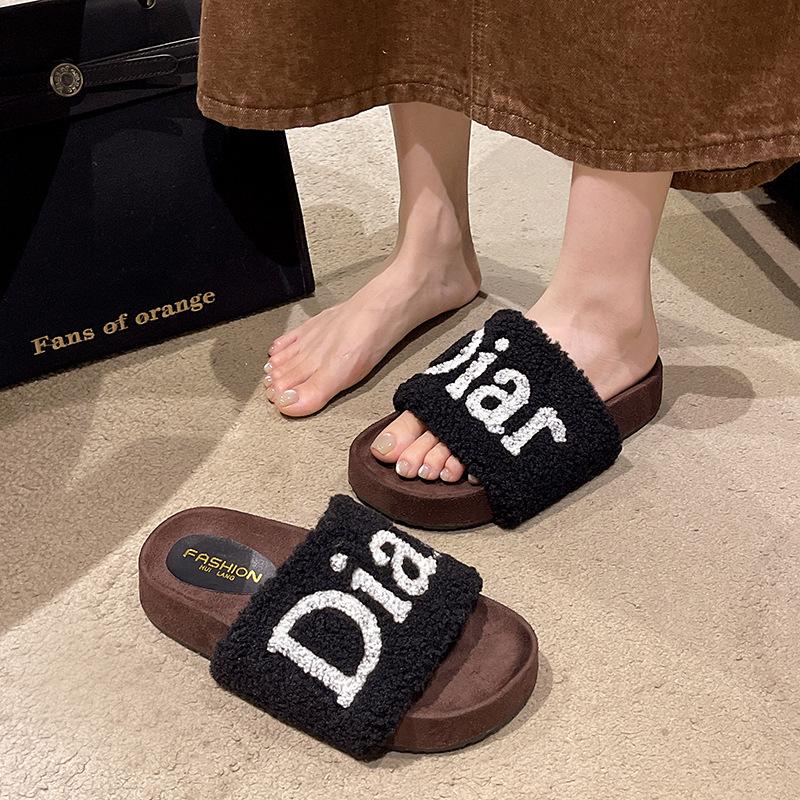 thick-soled letter Mao Mao slippers women's 2025 autumn and winter new Korean version soft-soled Mao slippers home comfort cotton drag women's shoes