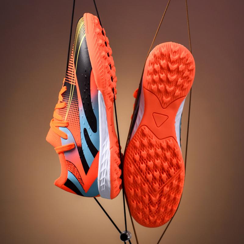 Low-top Long Broken Nails Soccer Shoes for Teenagers, Primary and Secondary School Students, Boys and Girls Training Sports Football Shoes