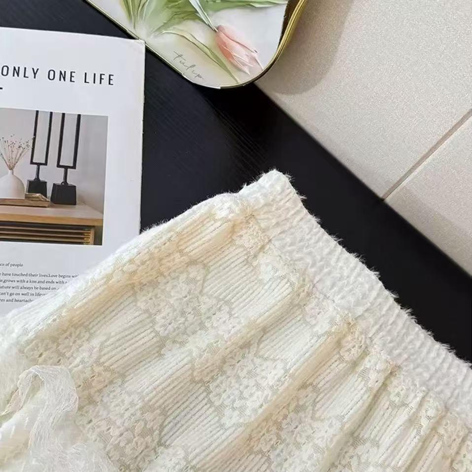 Elegant French-Style Lace-Trim High-Waisted A-Line Skirt for Women - Autumn/Winter Collection