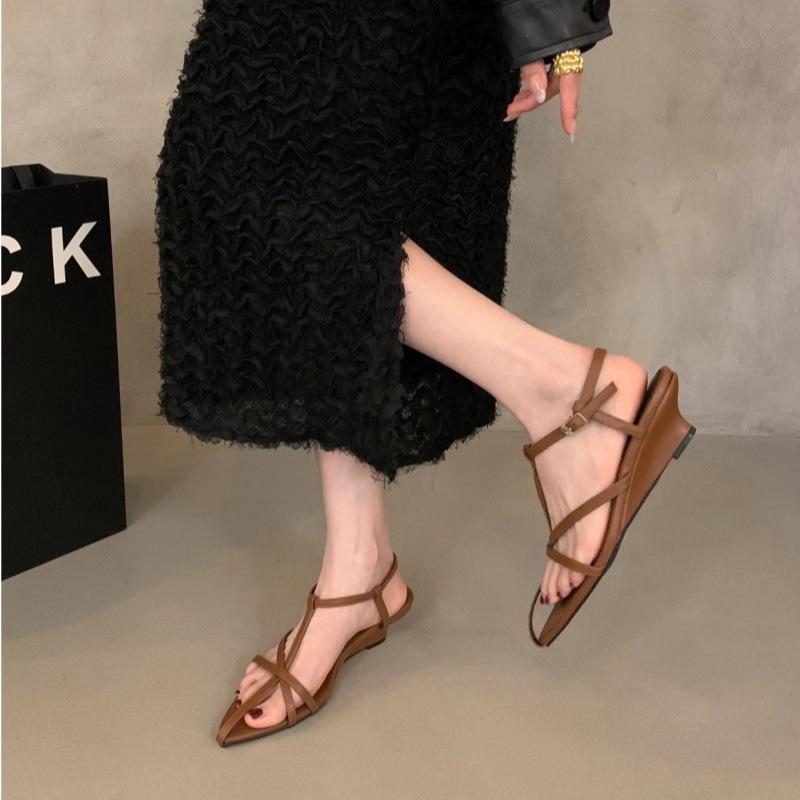 

Vintage cross strap Roman sandals women s outer wear 2025 summer new French with skirt wedge heel pointed sandals 40 коричневый