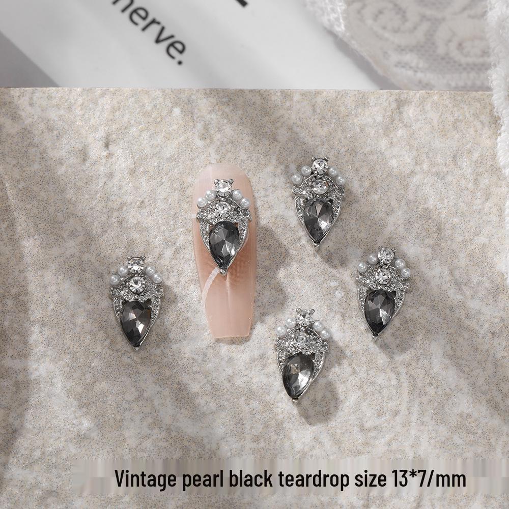 Retro Pearl Butterfly Nail Art: Baroque Rhinestone Jewelry