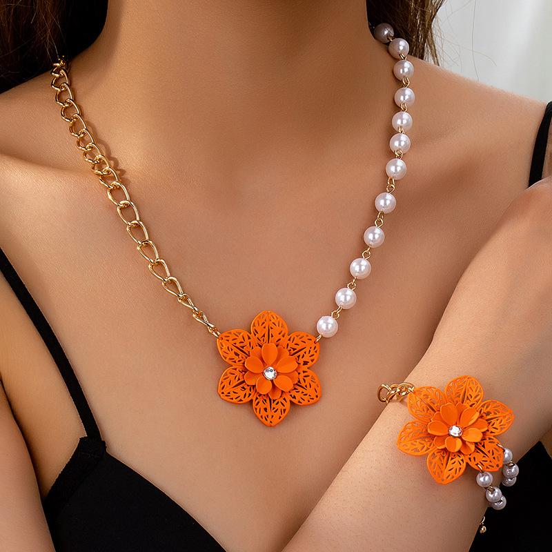 

Flower Asymmetric Necklace Bracelet Set