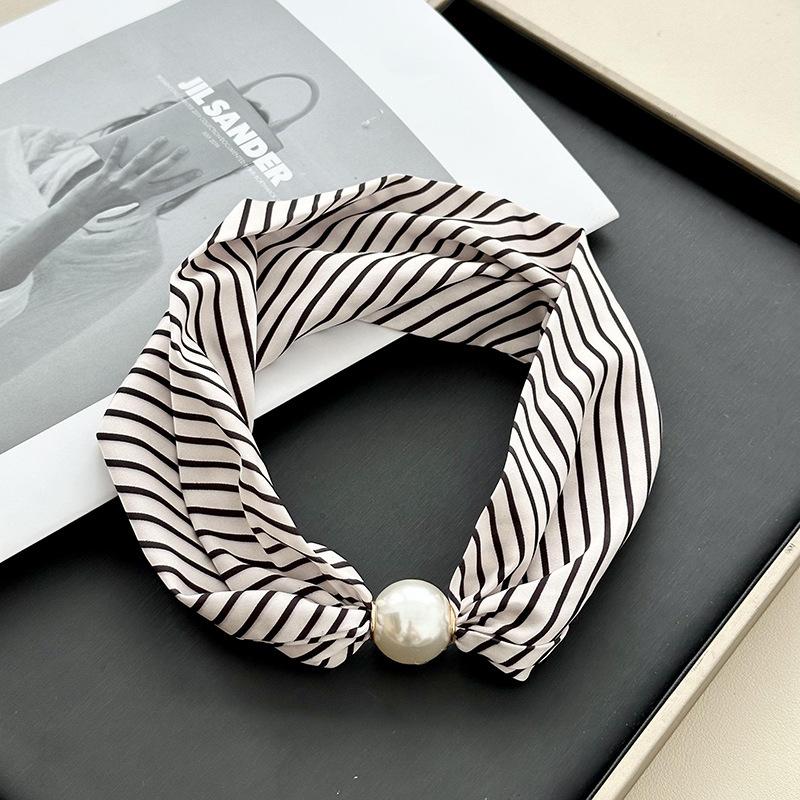 Pearl magnetic buckle small silk scarf women's lazy neck protection spring new versatile high-sense magnetic buckle necklace scarf