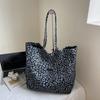 Shoulder Bag Women's Commuter Tote Bag New Niche Leopard Print Large-capacity Shopping Bag Commuter Tote Bag