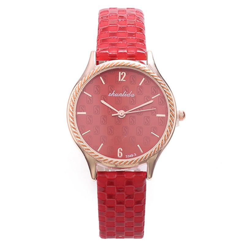 Ladies Watch Casual Pattern Belt Student Quartz Watch Women S Simple Small Fresh Watch красный