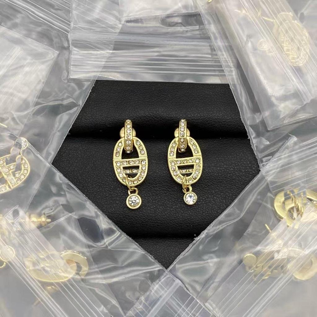 D Family Rhinestone Earrings: Classic Design with Pearls, Silver Needles, and a Touch of Luxury