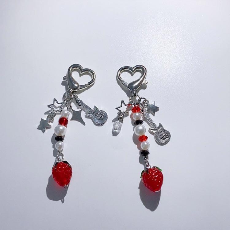 Custom Strawberry Shaped Keychain Stylish Keyring Accessory for Everyday Life