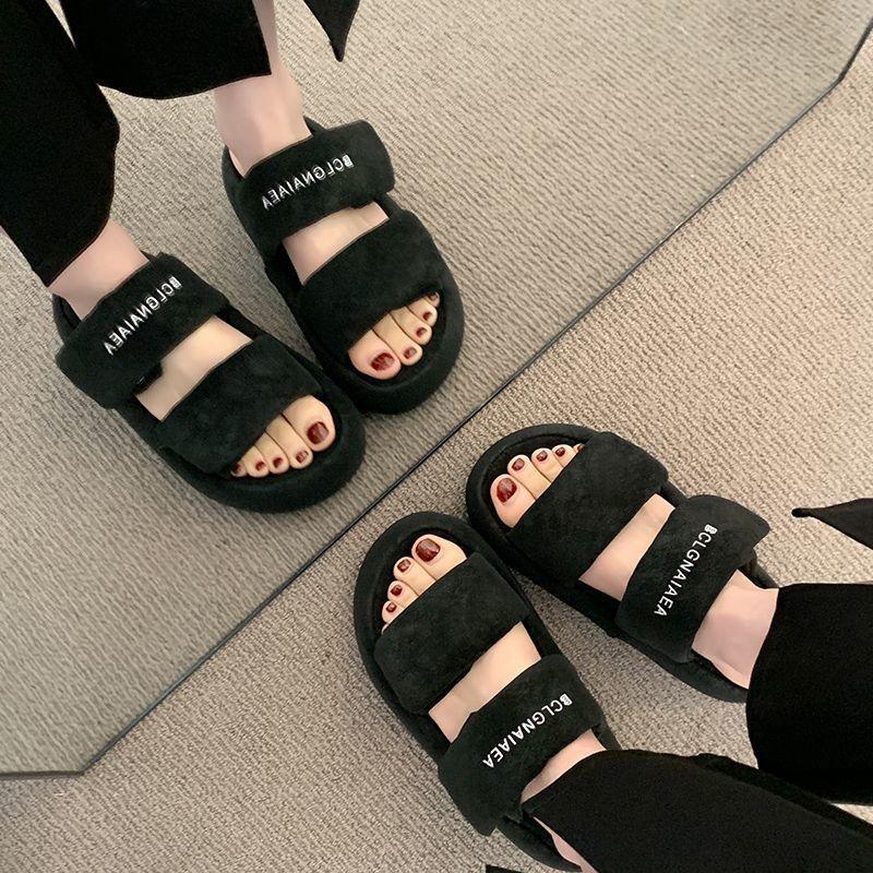 Women's summer wear Velcro thick-bottomed cool slippers 2025 summer new popular versatile one-word slippers