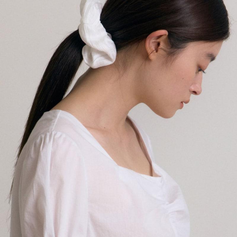38comeoncommon Check Sheer Scrunchie (White)