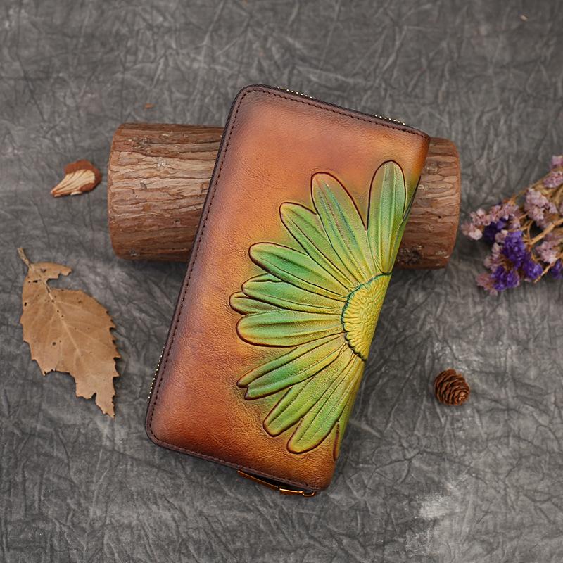 

Flower Genuine Leather Wallet, Ethnic Style Long Embossed Zipper, Women s Hand Holding, Baotou Layer, Cowhide Hair Replacement, Double Zipper коричневий