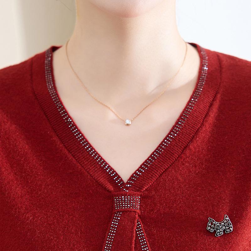 Stilvolles Frühlings-Strickoberteil für Frauen mittleren Alters 2026 - Modisches Basisschicht-Pullover für Frühling und Herbst.