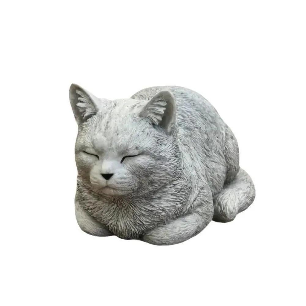 Cat Ornament Resin Cat Statue Realistic Unique Cat Sculpture Cartoon Animal Figurines Courtyard