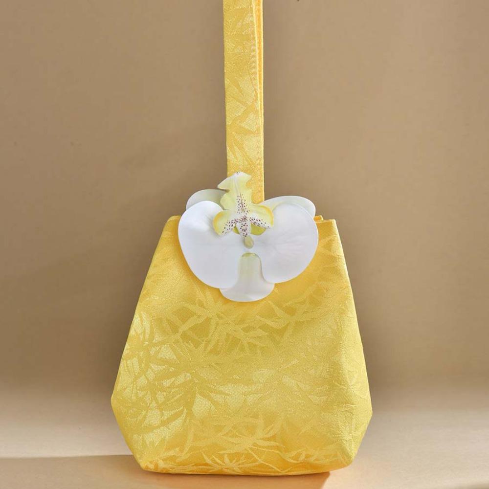 

Printing Chinese Style Handbag Flower Pendant Small Item Pouch Portable Wedding Candy Bag Banquet Style1-Yellow