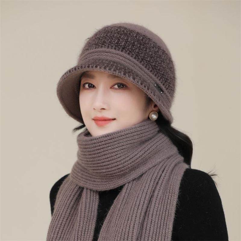 Mütze Damen Herbst und Winter Kältebeständige Strickmütze aus Kaninchenfellimitat Thermo-Waschbeckenmütze Verdickte Wollmütze mit Ohrenschutz für Radfahrer mittleren Alters und Ältere