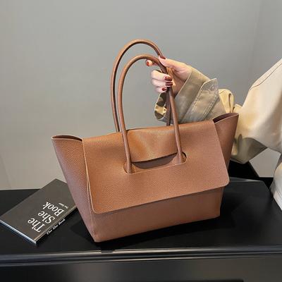Neue trendige Nischenhandtasche mit großem Fassungsvermögen Damentasche 2025 Herbst große Tasche Retro Pendler Tragetasche