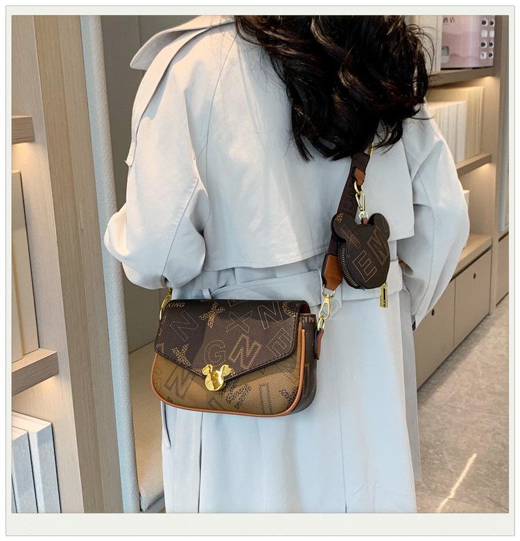 Fashion small square bag, Internet celebrity letter change bag tide.