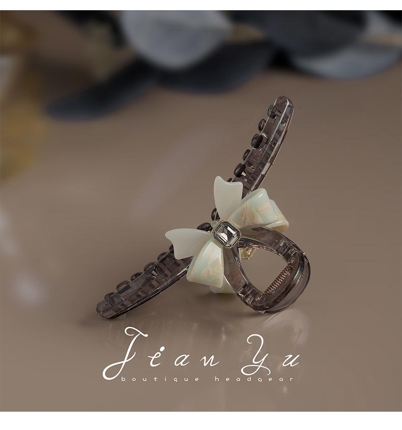 Translucent Acrylic Bow Claw Hair Clip - Stylish and Gentle Accessory for Women
