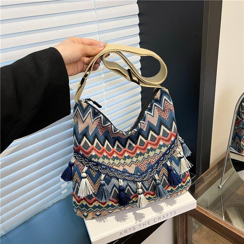 Ethnic Style Casual Shoulder Bag With Tassels For Daily Use And Travel