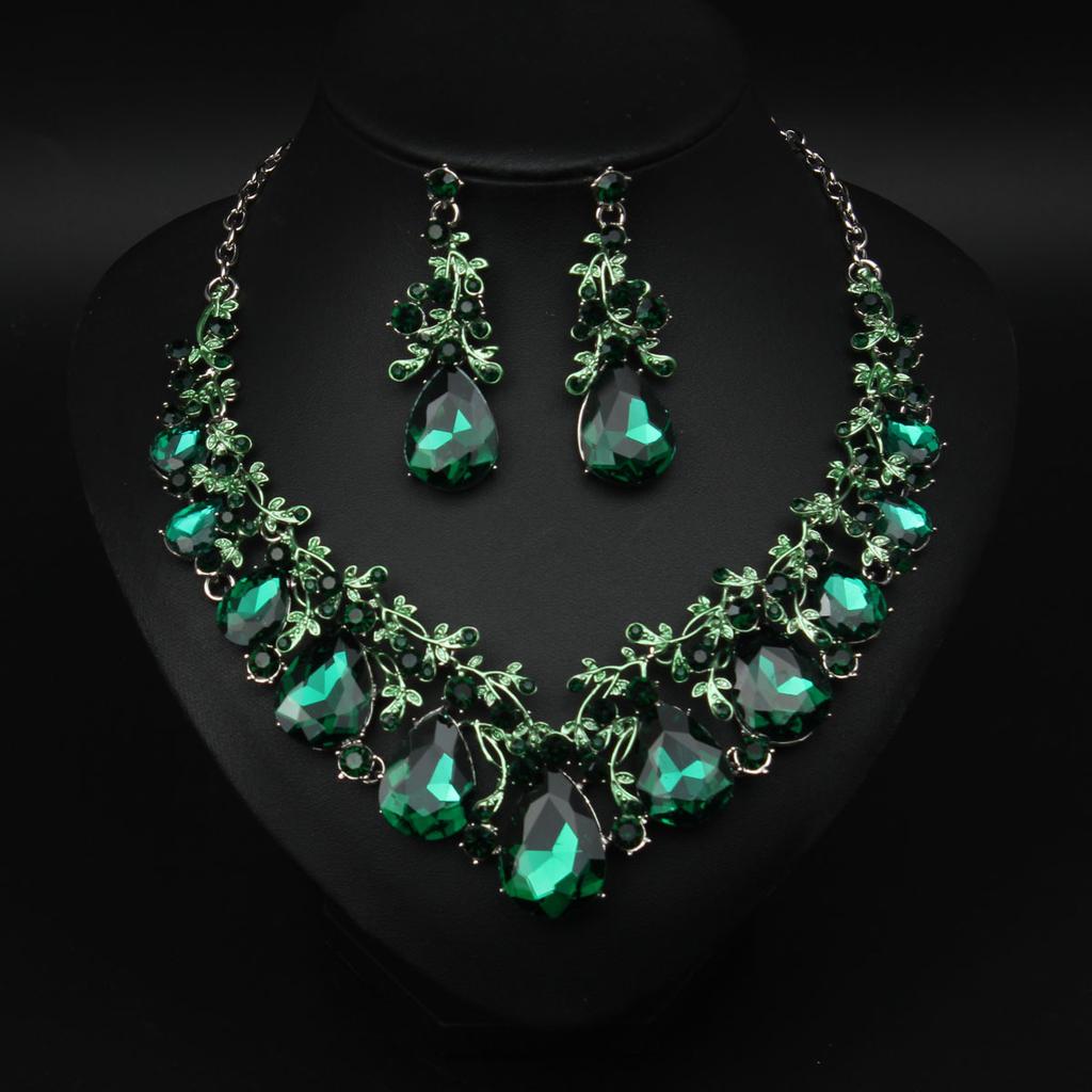 2026 European and American Fashion Temperament Versatile Gem Necklace Earrings Set Bridal Ball Dress Accessories